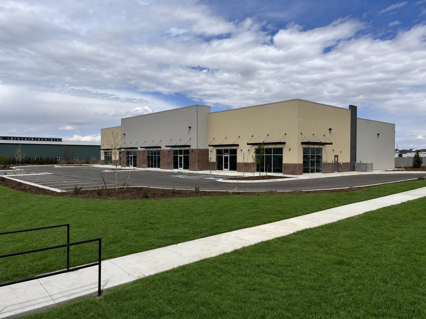 4881 Eagle Blvd, Longmont, CO for lease Primary Photo- Image 1 of 16