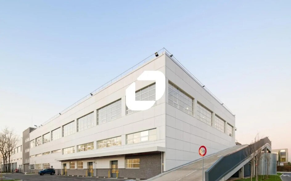 56 Avenue Louis Roche, Gennevilliers for lease - Building Photo - Image 2 of 14