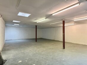 8C Market Sq, Sandy for lease Interior Photo- Image 1 of 5