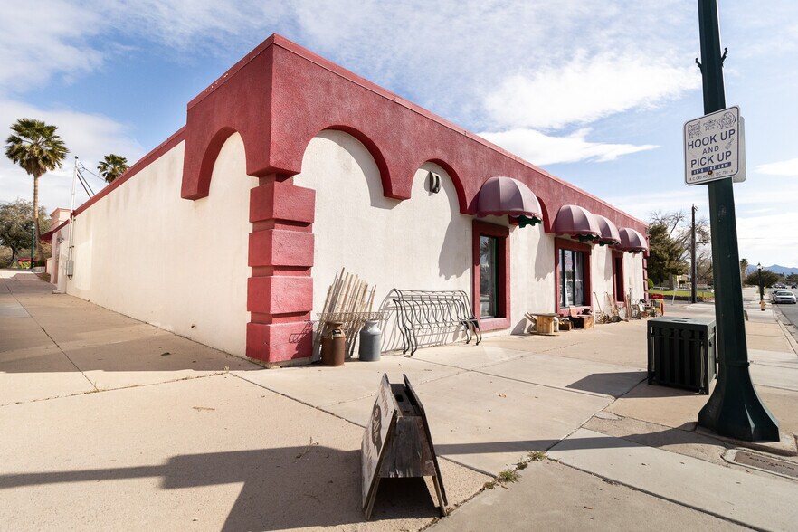 1212 Wyoming St, Boulder City, NV à vendre - Photo du bâtiment - Image 2 de 58