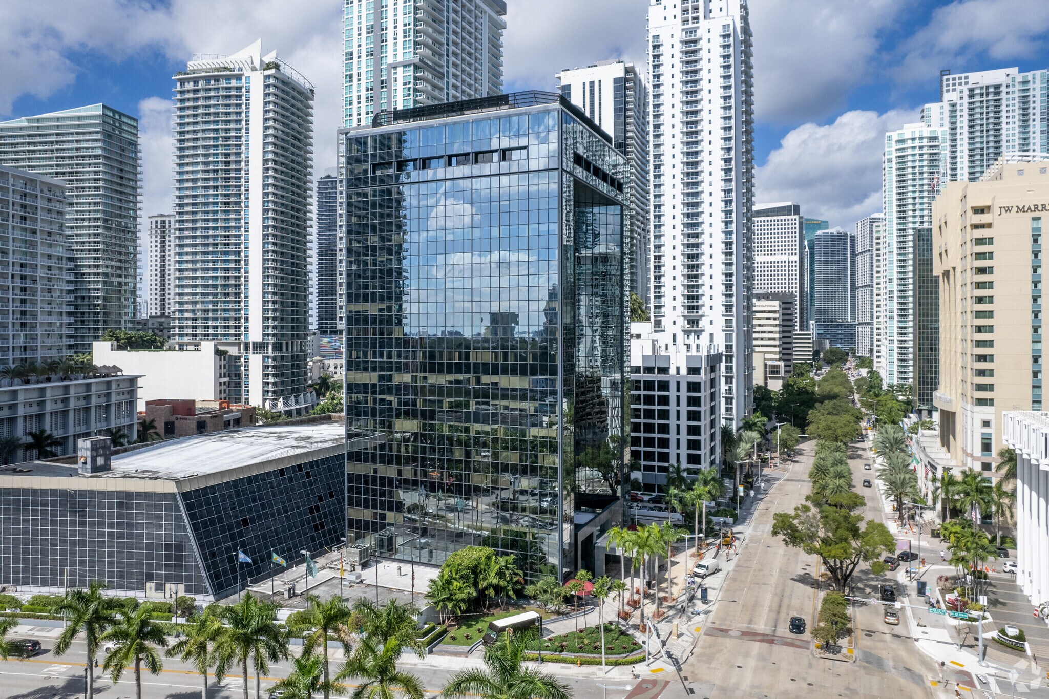 1200 Brickell Ave, Miami, FL à vendre Photo du bâtiment- Image 1 de 12
