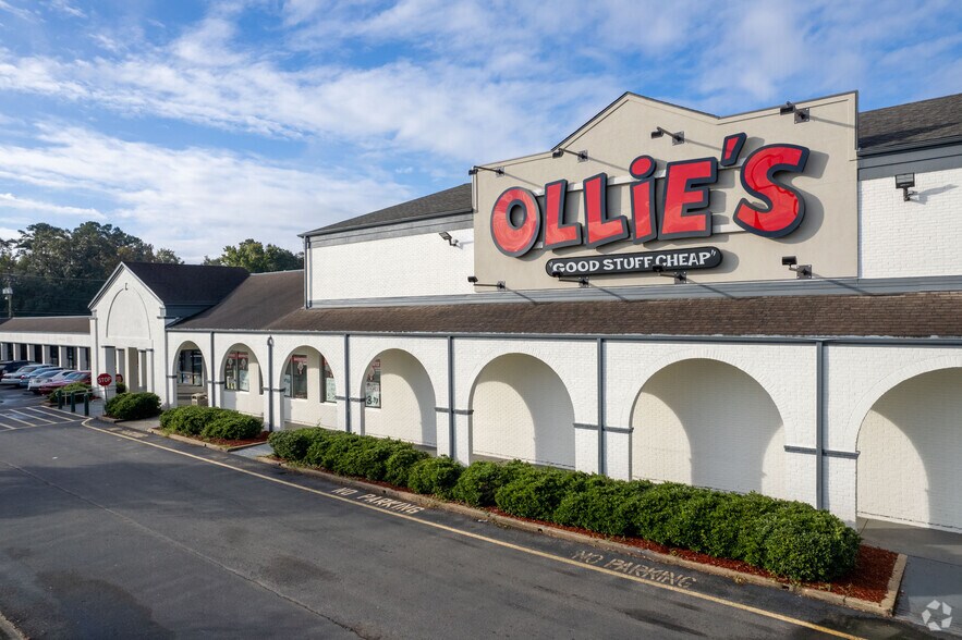 2551 E Pinetree Blvd, Thomasville, GA à louer - Photo du bâtiment - Image 3 de 14