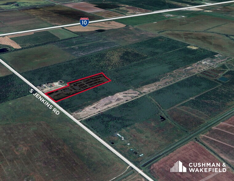 801 S Jenkins Rd, Anahuac, TX à louer - Aérien - Image 2 de 2
