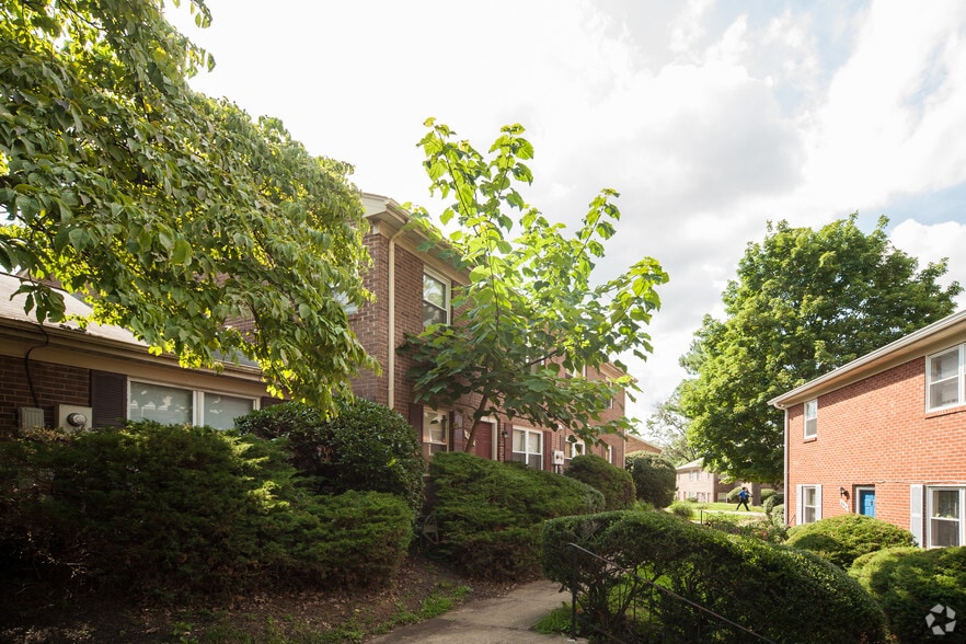 9502-9781 Hagel Cir, Lorton, VA for sale - Building Photo - Image 3 of 10