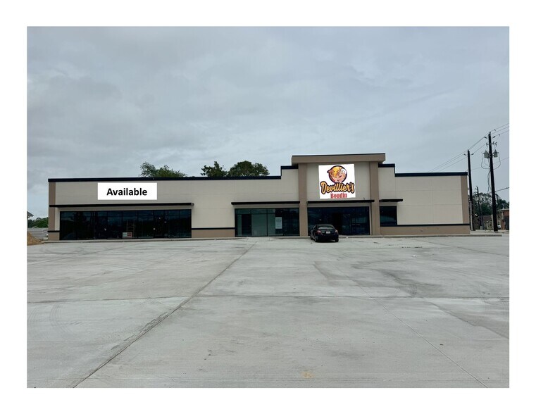 715 S Main St, Highlands, TX à louer - Photo du bâtiment - Image 1 de 1