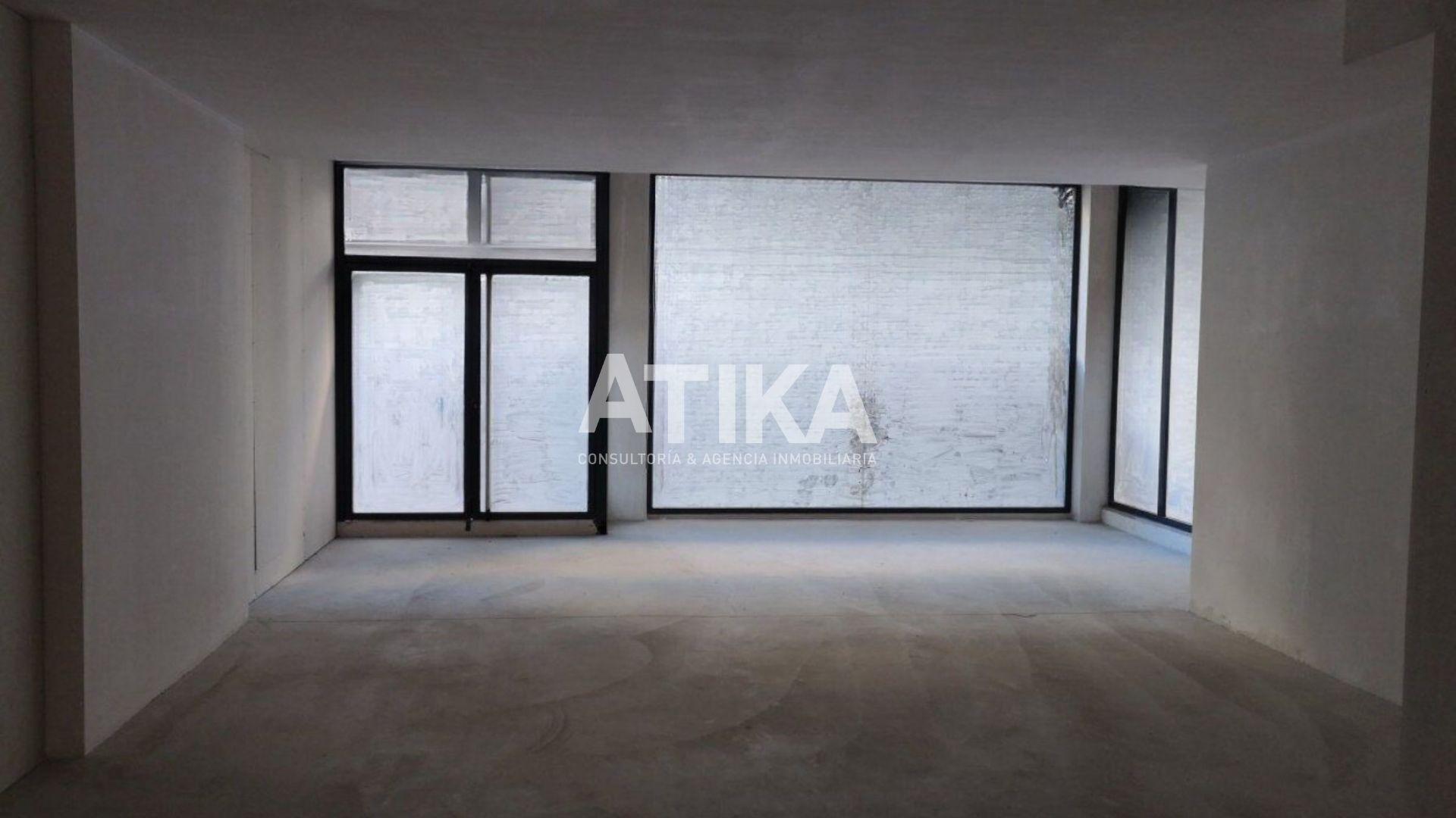 Retail in València for lease Building Photo- Image 1 of 10