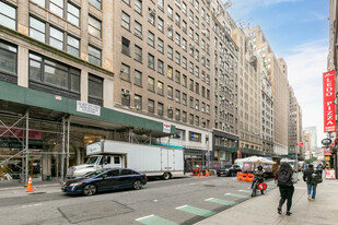 246 W 38th St, New York NY - Épicerie