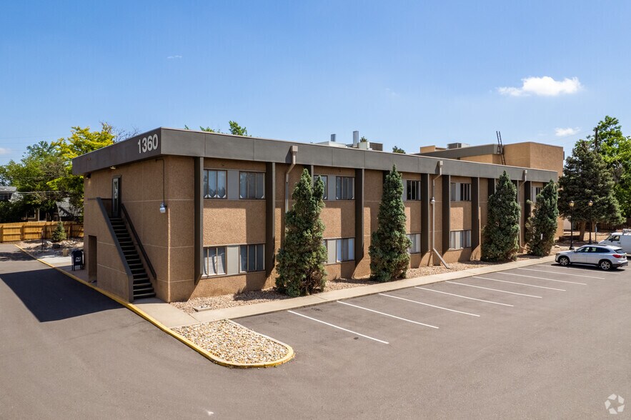 1360 S Wadsworth Blvd, Lakewood, CO à louer - Photo du bâtiment - Image 2 de 15