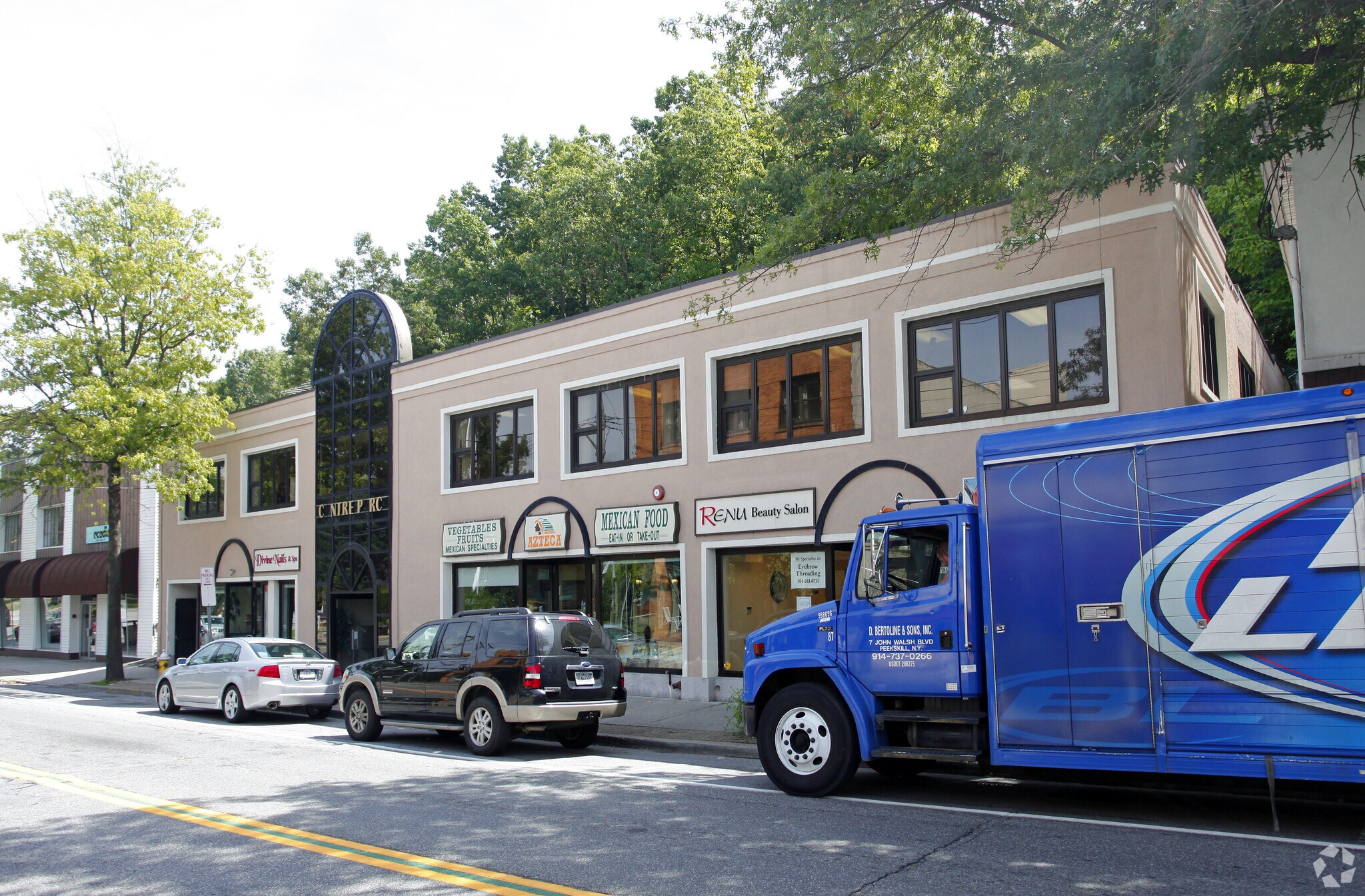 125-131 E Main St, Mount Kisco, NY for lease Primary Photo- Image 1 of 7