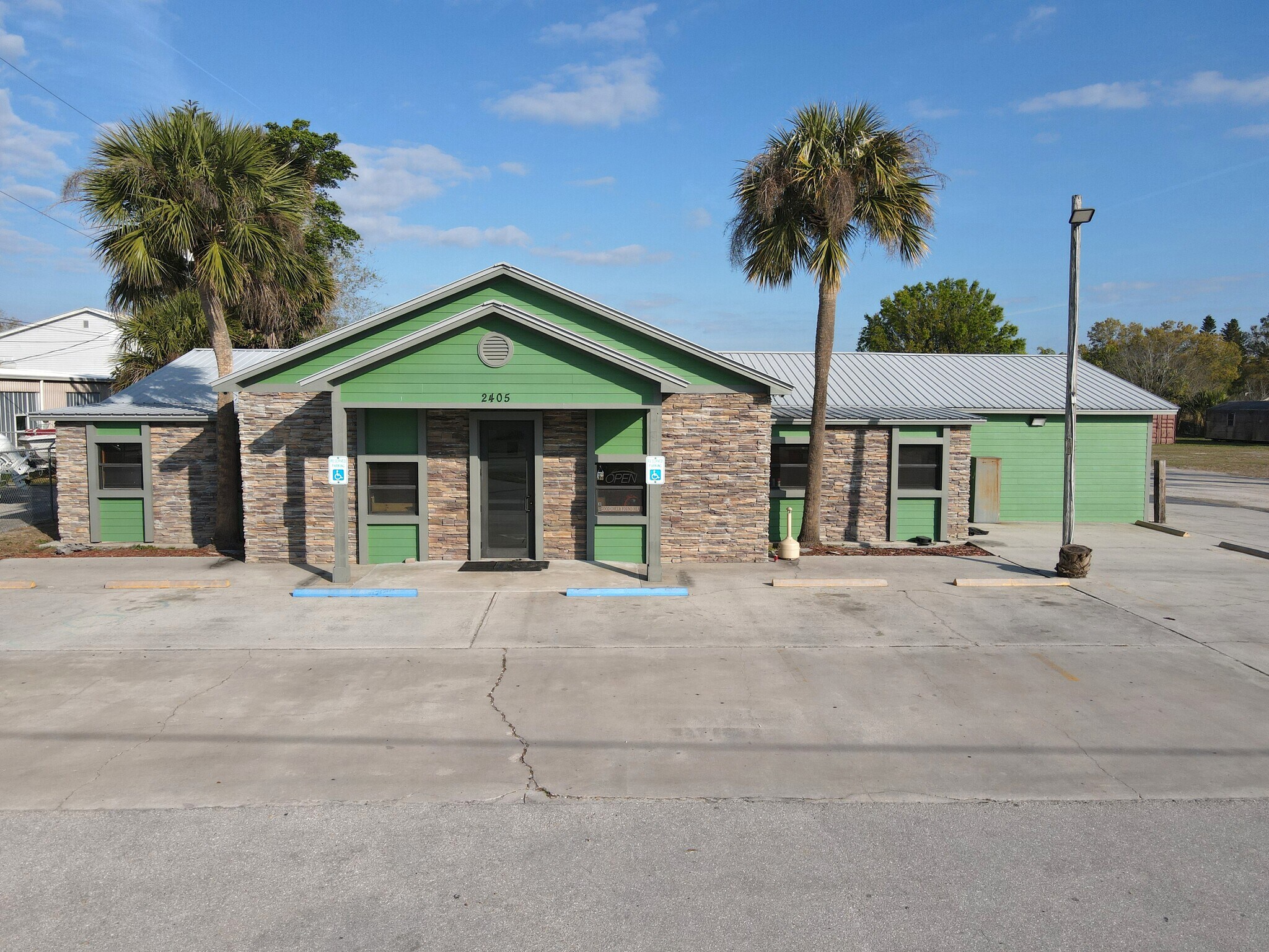 2405 US-441 Hwy, Okeechobee, FL à vendre Photo du bâtiment- Image 1 de 36