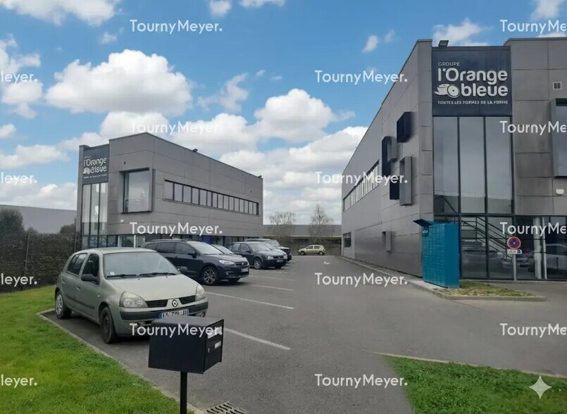 Office in Rennes for lease - Building Photo - Image 2 of 5