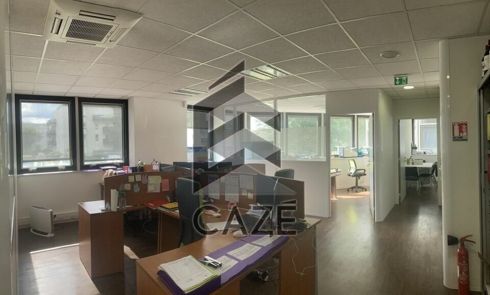Office in Bruges for lease - Interior Photo - Image 1 of 6