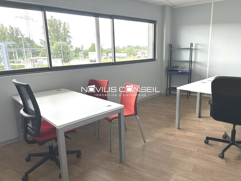 Office in CASTELNAU-D'ESTRETEFONDS for lease - Interior Photo - Image 3 of 7