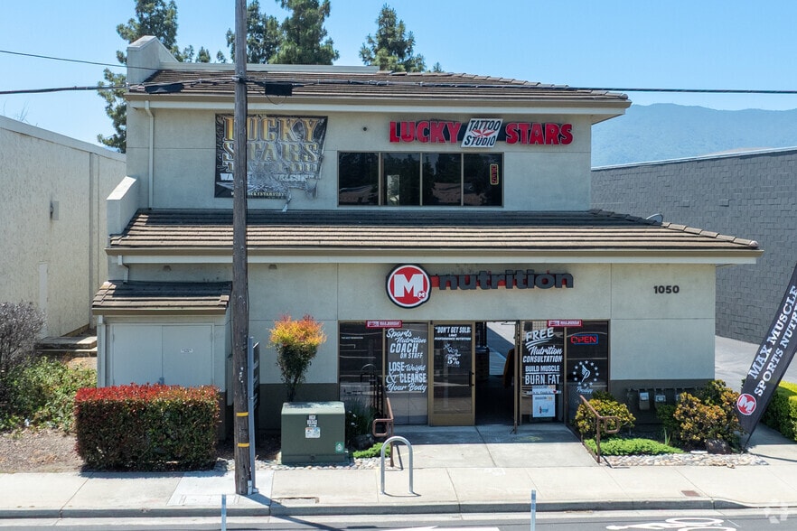 1050 Blossom Hill Rd, San Jose, CA à louer - Photo du bâtiment - Image 2 de 3