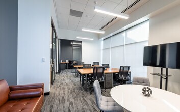7701 Lemmon Ave, Dallas, TX for lease Interior Photo- Image 1 of 7