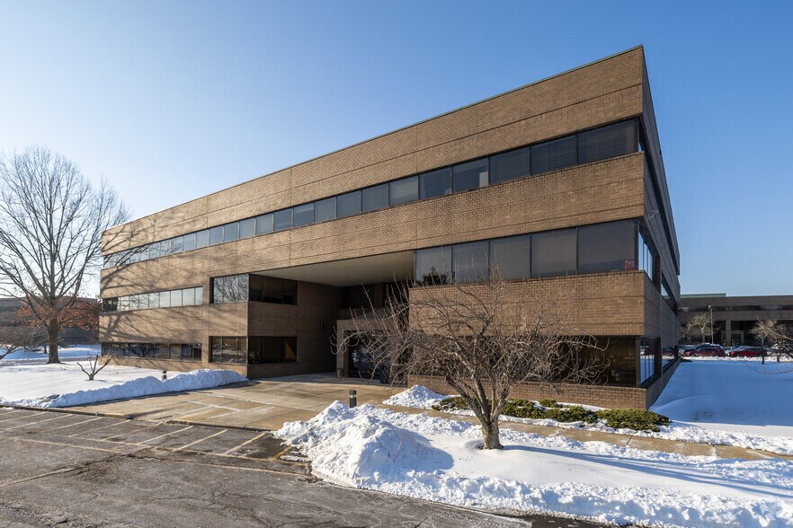 840 Bear Tavern Rd, Ewing, NJ à vendre - Photo du bâtiment - Image 2 de 3