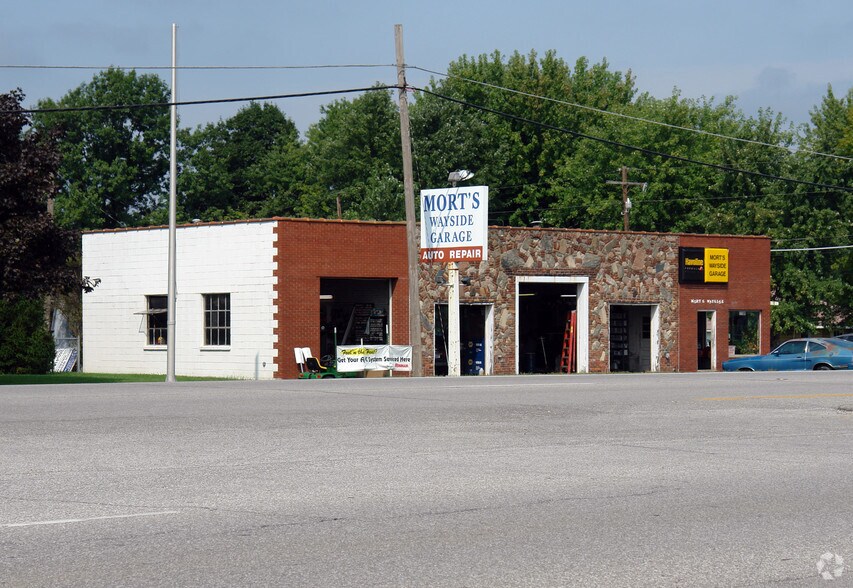 7709 Lima Rd, Fort Wayne, IN à vendre - Photo du bâtiment - Image 2 de 2