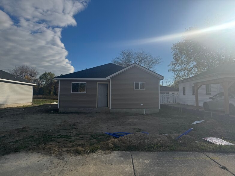 23266 Wellington Ave, Warren, MI à vendre - Photo principale - Image 1 de 1