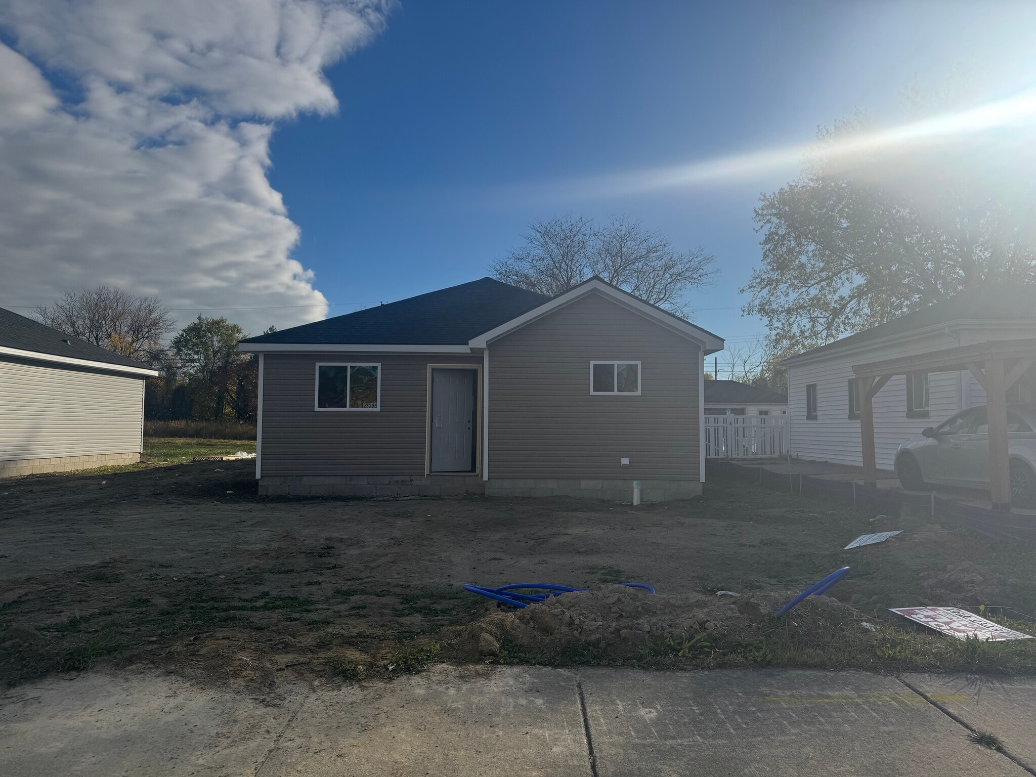 7x Wellington Ave + 21 Potential Studios portfolio of 7 properties for sale on LoopNet.ca Primary Photo- Image 1 of 6