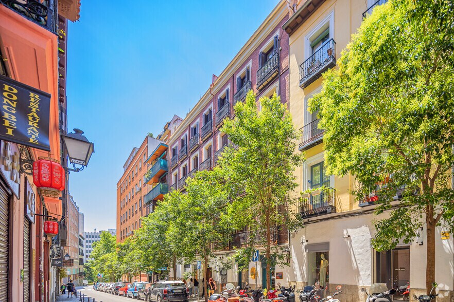 Calle Del Conde Duque, 5, Madrid, Madrid for lease - Primary Photo - Image 1 of 2