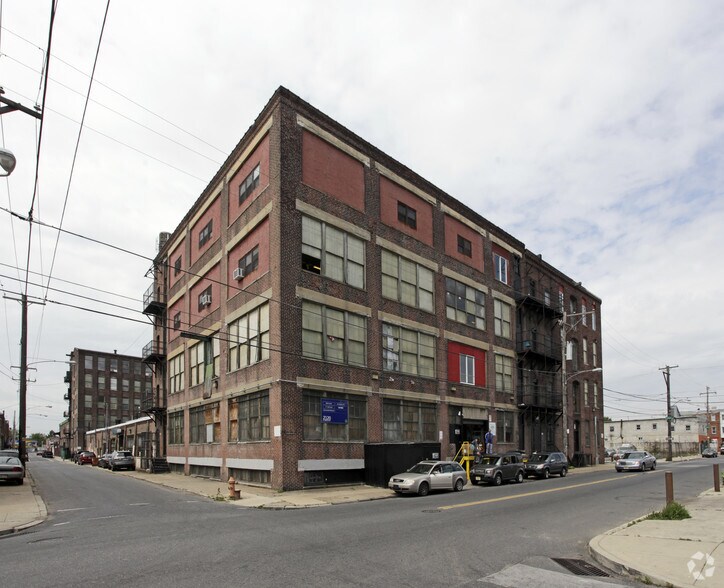 2095 E Willard St, Philadelphia, PA à louer - Photo du bâtiment - Image 2 de 15