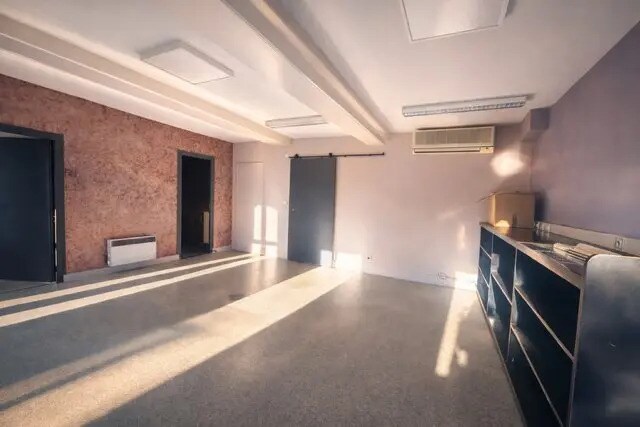 Office in Chalon-sur-Saône for lease - Interior Photo - Image 1 of 4
