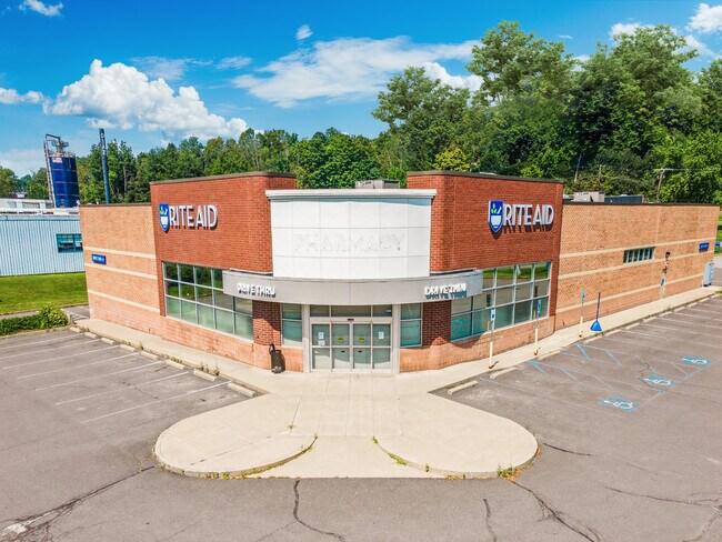 Plus de détails pour 801 Grow Ave, Montrose, PA - Commerce de détail à louer