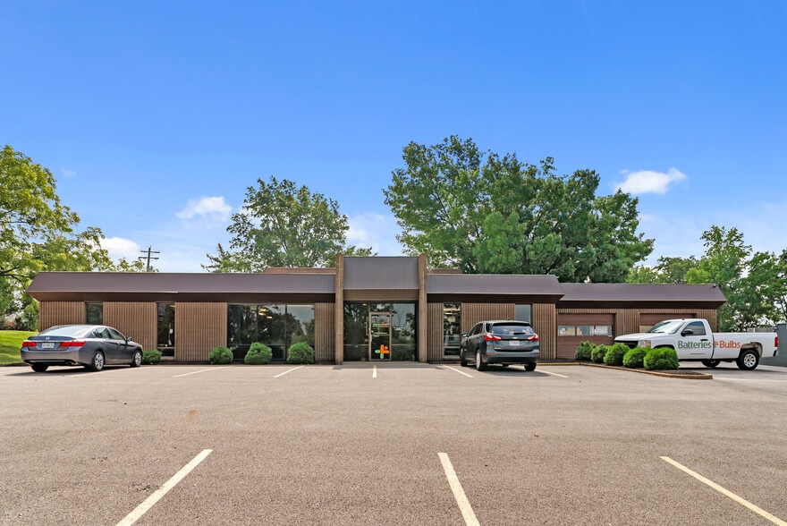 112-116 Holloway Rd, Ballwin, MO for sale - Building Photo - Image 2 of 28