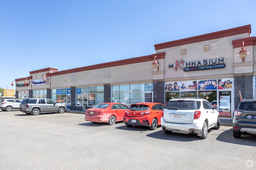 2250 50 Ave, Red Deer County, AB à louer - Photo du bâtiment - Image 3 de 6
