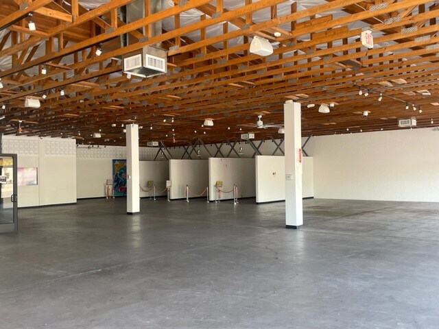 301 E Camelback Rd, Phoenix, AZ à louer - Photo du bâtiment - Image 3 de 3