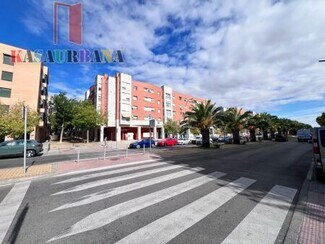 Plus de détails pour Commerce de détail à louer