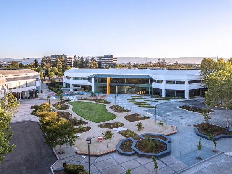 2125 O'Nel Dr, San Jose, CA à louer - Photo principale - Image 1 de 15