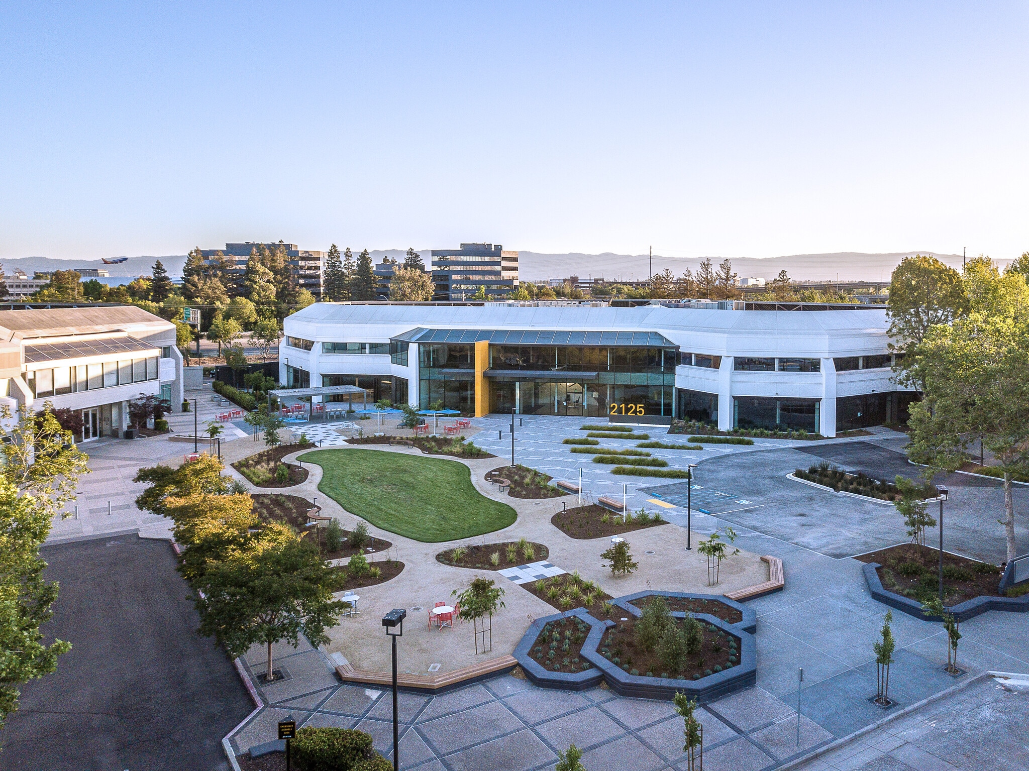 2125 O'Nel Dr, San Jose, CA for lease Primary Photo- Image 1 of 16