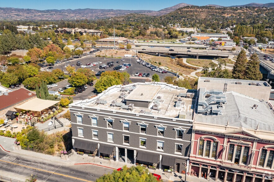 1040 Main St, Napa, CA à louer - Aérien - Image 3 de 25