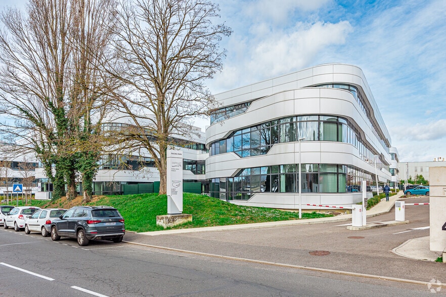 11 Chemin Du Tronchon, Champagne-au-Mont-d'Or for lease - Building Photo - Image 3 of 15
