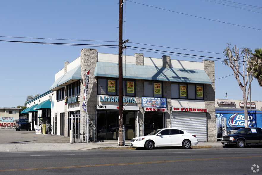 9051-9053 Van Nuys Blvd, Panorama City, CA à louer - Photo principale - Image 1 de 11