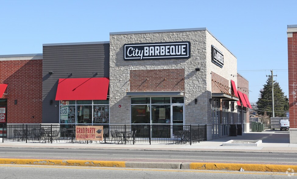 7110 Cermak Rd, Berwyn, IL à louer - Photo principale - Image 2 de 5