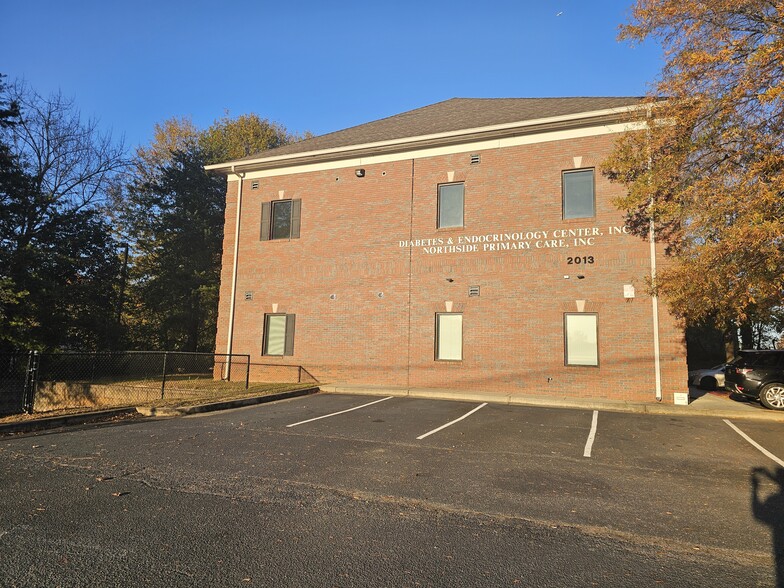2013 Lawrenceville Suwanee Rd, Lawrenceville, GA for lease - Building Photo - Image 3 of 21