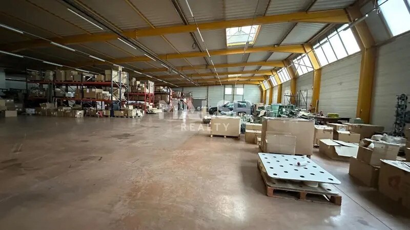 Flex in Saint-André-de-Corcy for sale - Building Photo - Image 2 of 10