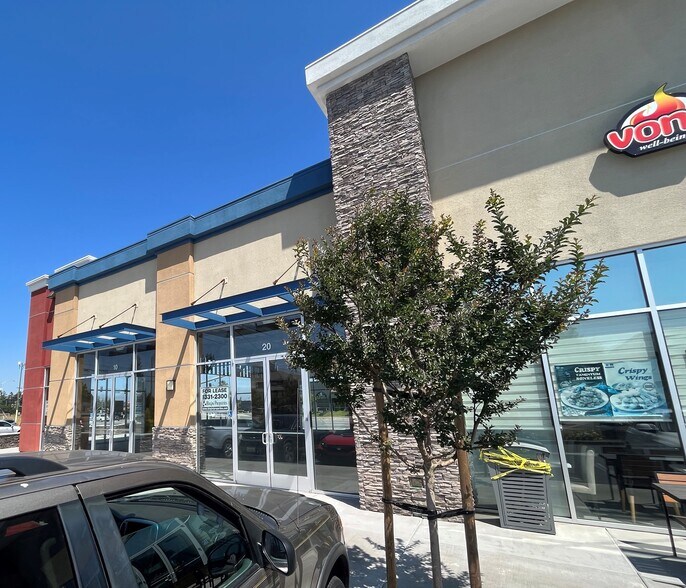 651-685 Saratoga Ave, San Jose, CA à louer - Photo du bâtiment - Image 3 de 48