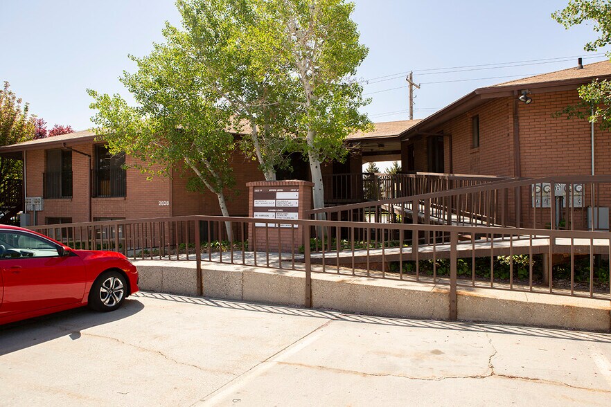 2832 W 4700 S, Salt Lake City, UT à louer - Photo du bâtiment - Image 3 de 6