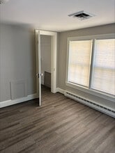 406 Mill St, Occoquan, VA for lease Interior Photo- Image 2 of 2