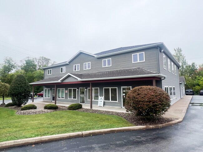 Plus de détails pour 730 Lenox Ave, Oneida, NY - Commerce de détail à vendre