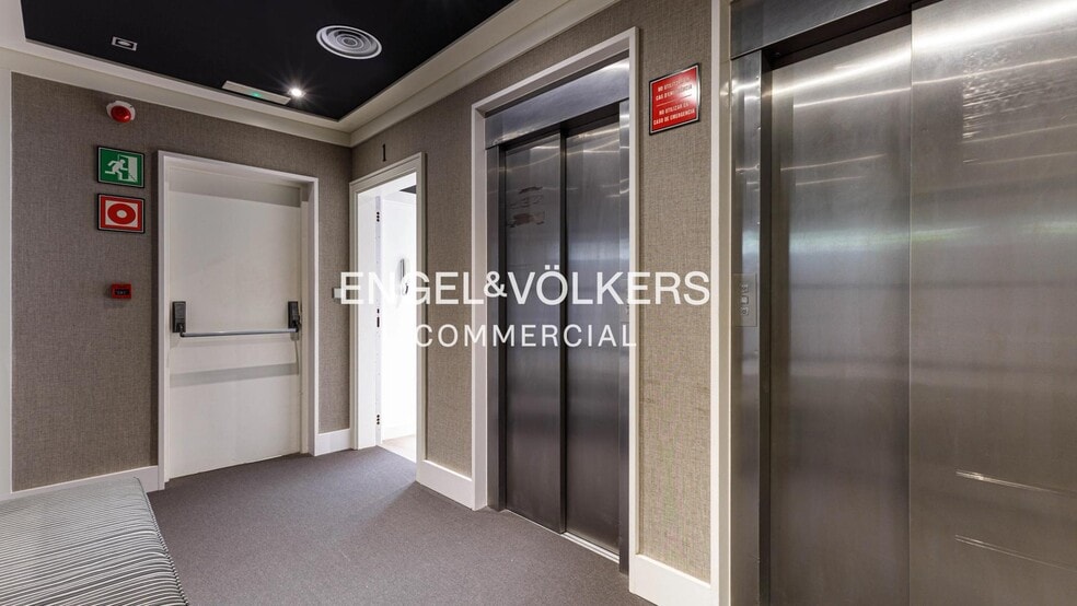 Office in Barcelona, Barcelona for lease - Interior Photo - Image 3 of 5
