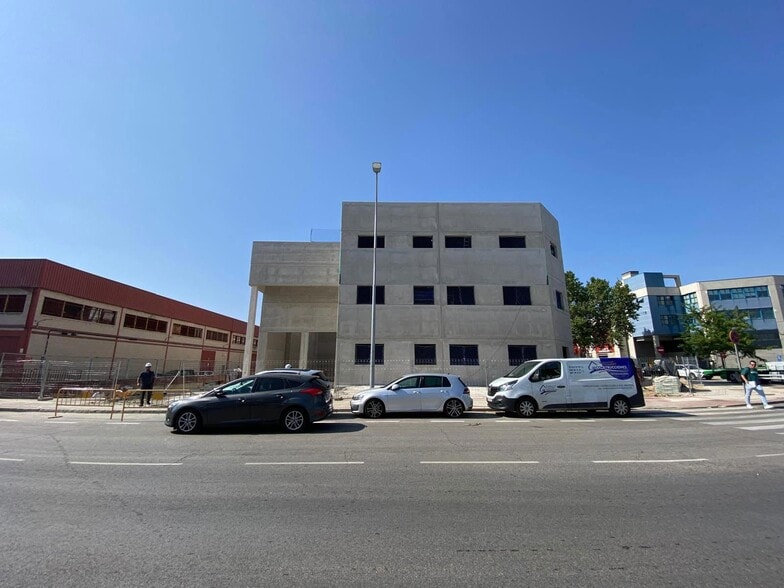 Industrial in Madrid, Madrid for lease - Building Photo - Image 1 of 10