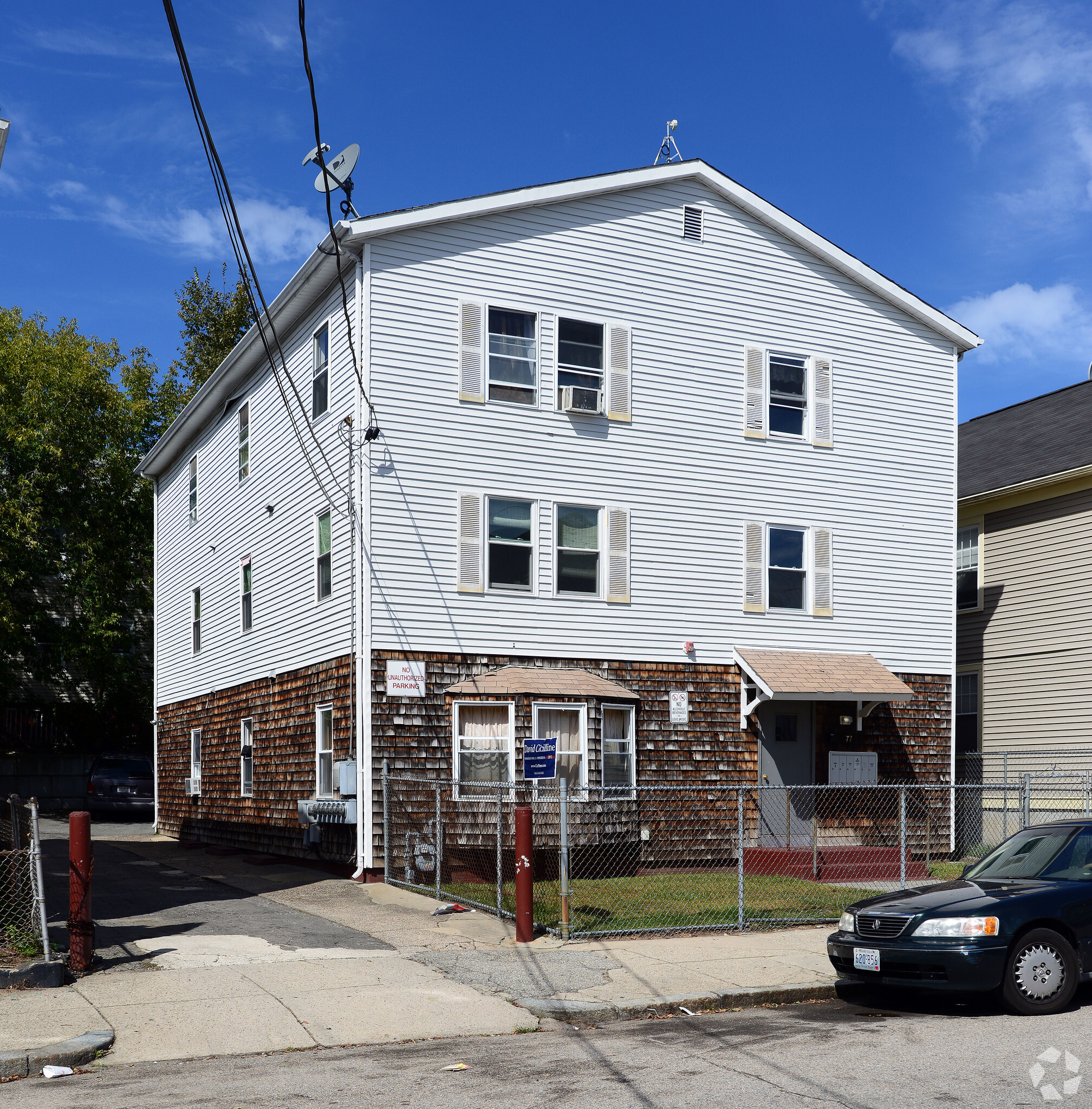 77 Garfield St, Central Falls, RI for sale Primary Photo- Image 1 of 1