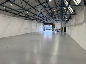 166 Feltham Rd, Ashford à louer Photo intérieure- Image 1 de 1