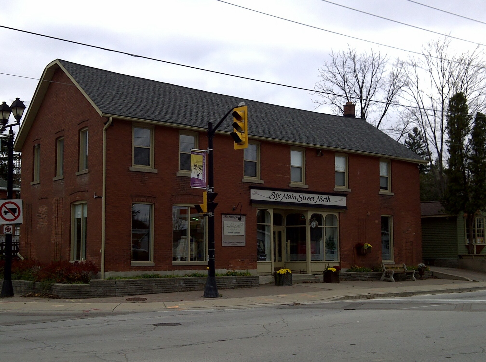 6 Main St N, Milton, ON à vendre Photo principale- Image 1 de 1