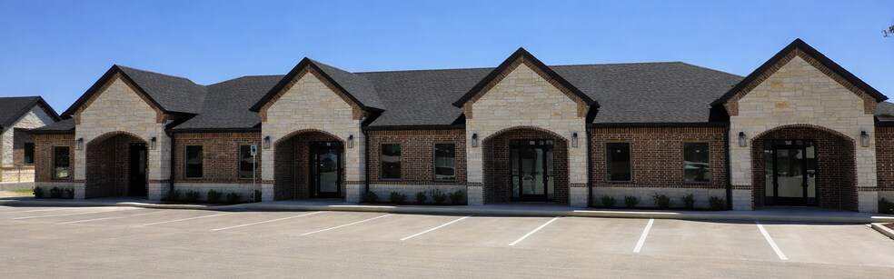 7308 Canyon Park Dr, Fort Worth, TX à vendre - Photo du bâtiment - Image 2 de 7