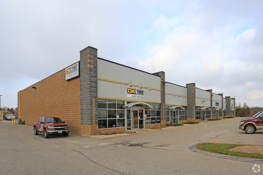 10 Washburn Dr, Kitchener, ON à vendre - Photo du bâtiment - Image 3 de 3